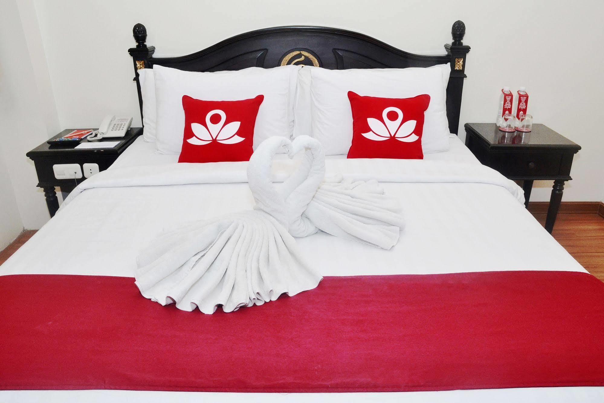 Zen Rooms Sultan Iskandar Muda Surabaya Kültér fotó