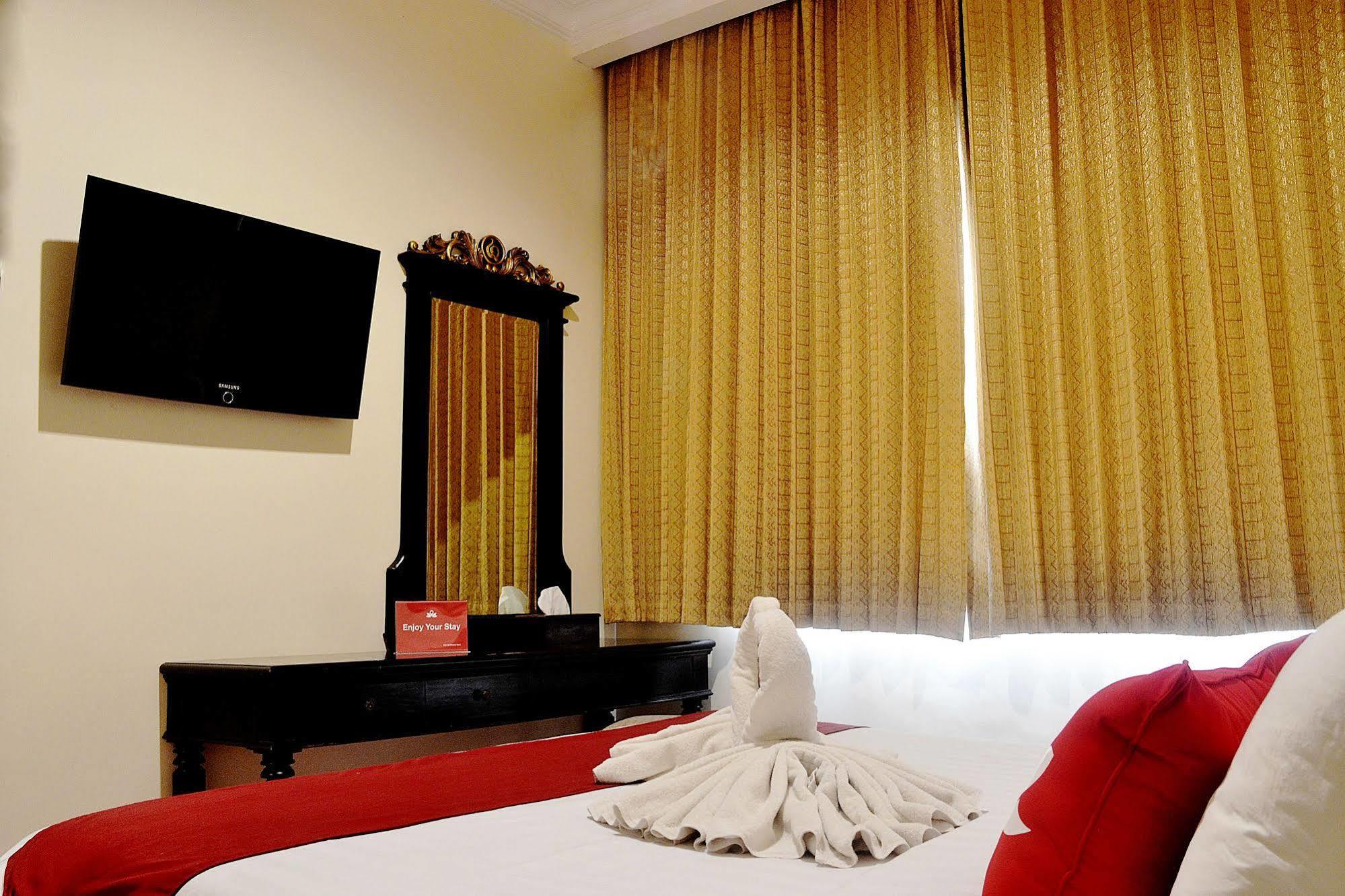 Zen Rooms Sultan Iskandar Muda Surabaya Kültér fotó