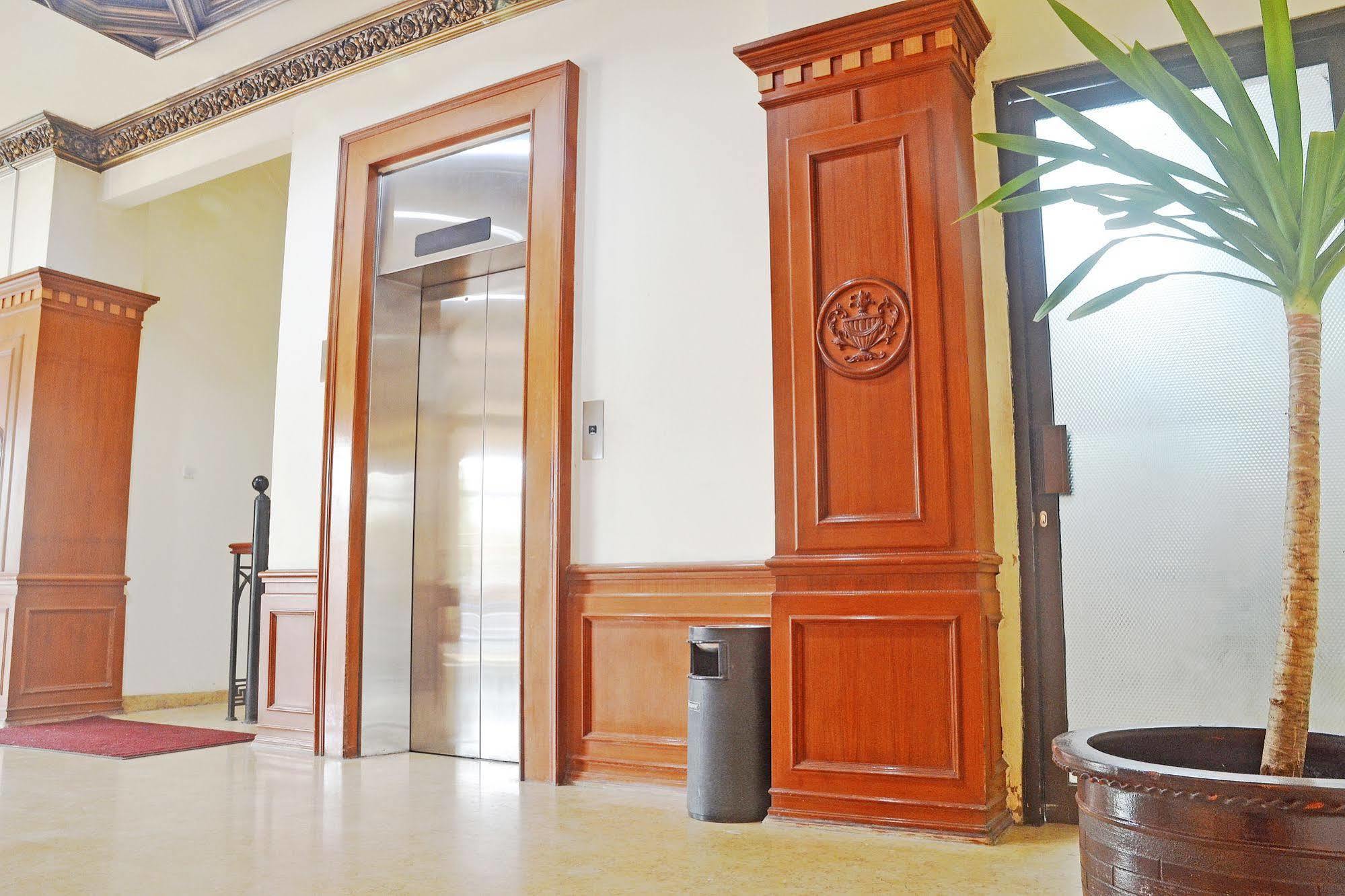 Zen Rooms Sultan Iskandar Muda Surabaya Kültér fotó